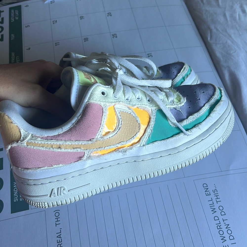 Really good condition nike af1 tearaways